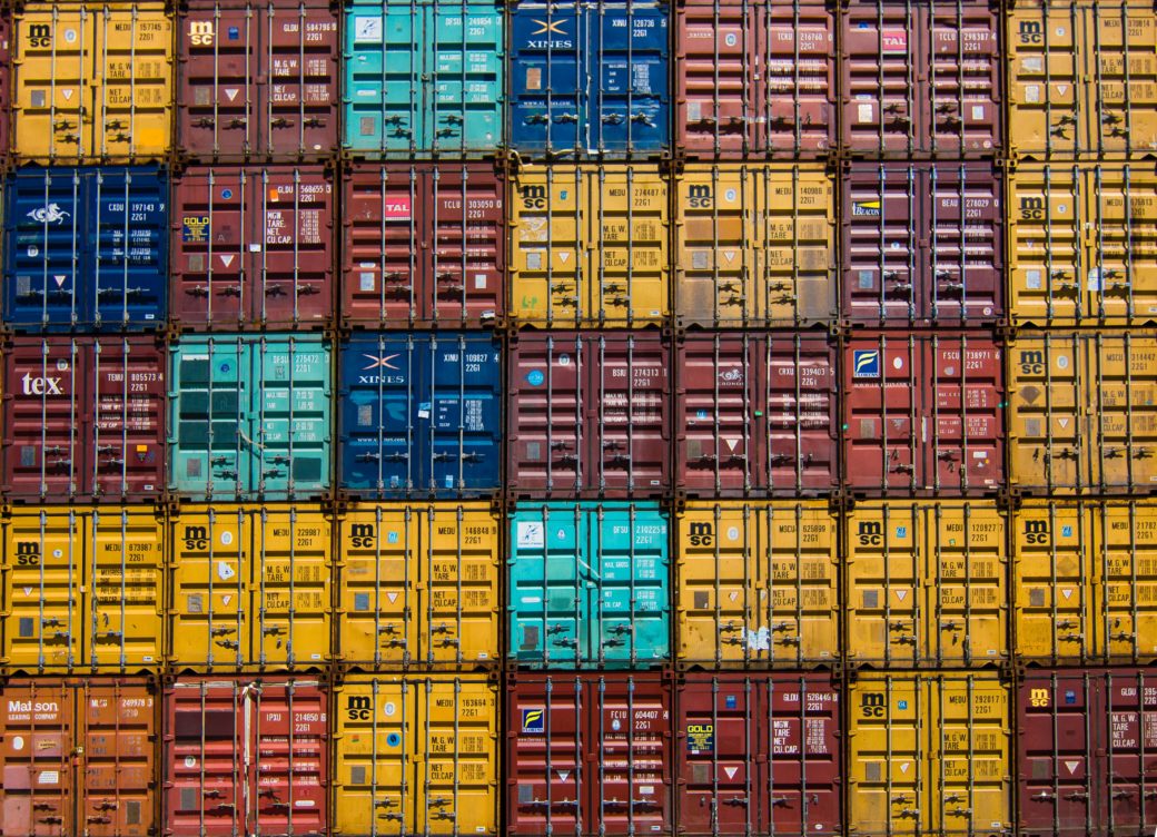 Sea containers operated by companies - when to reach for them and what will we get from it?